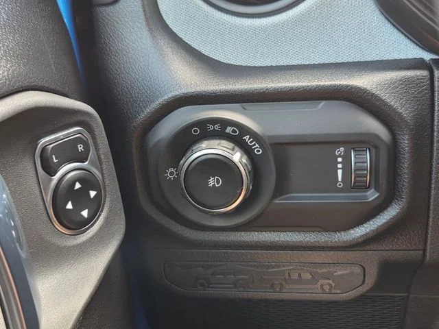 New 2026 Hydro Blue Pearl-Coat Exterior Paint Jeep Sport S image 20