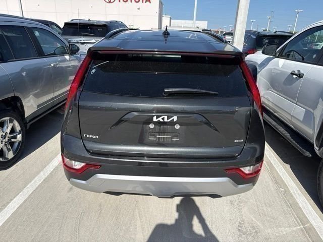 Used 2025 Gray Kia LX image 5
