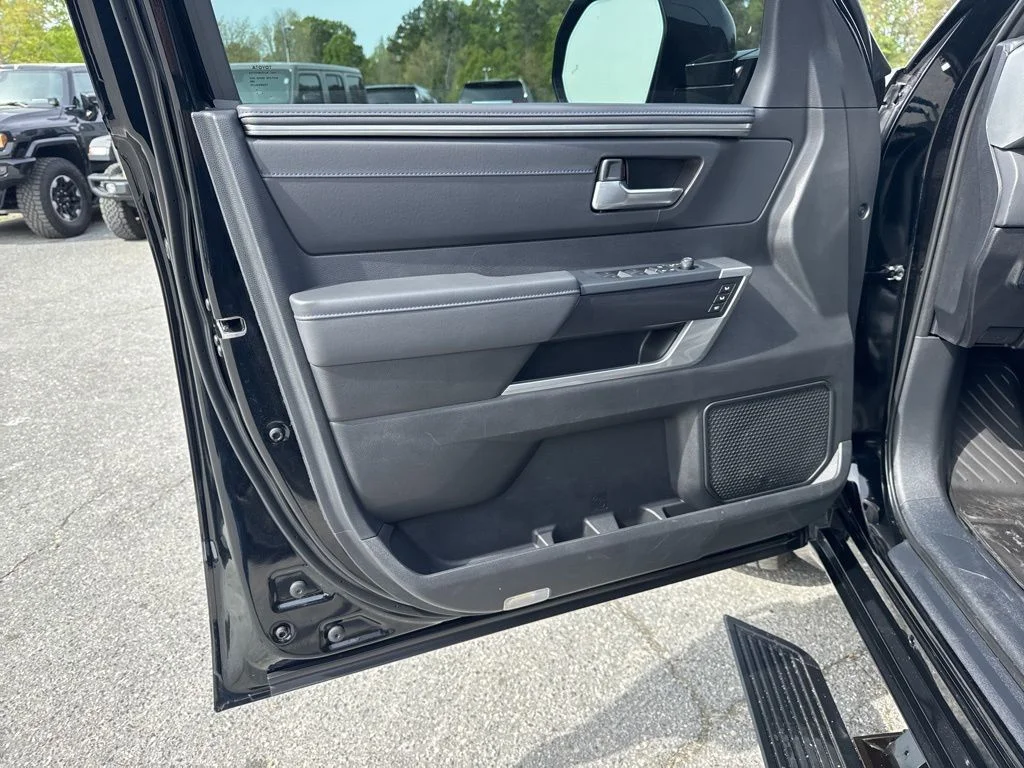 Used 2025 Black Toyota Platinum image 28