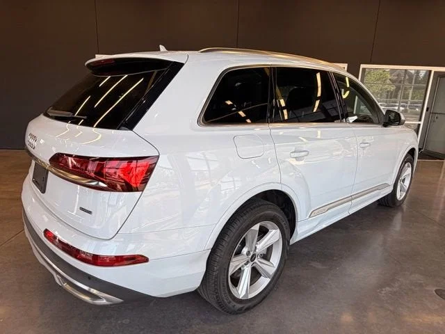 Used 2023 Glacier White Audi 55 Premium image 7