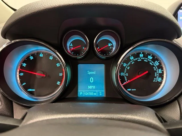 Used 2016 Red Buick Base image 19