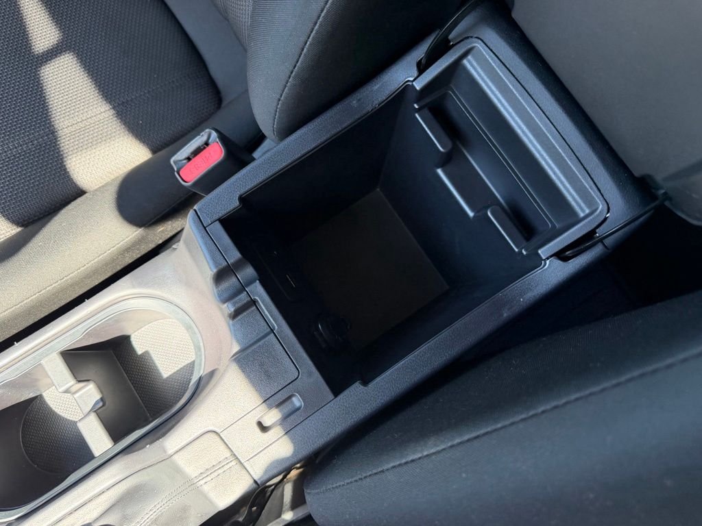 Used 2018 Silver Subaru 2.0i Premium image 27