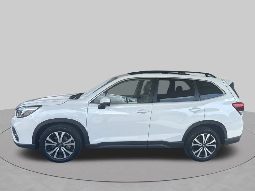 Used 2020 Crystal White Pearl Subaru Limited image 3