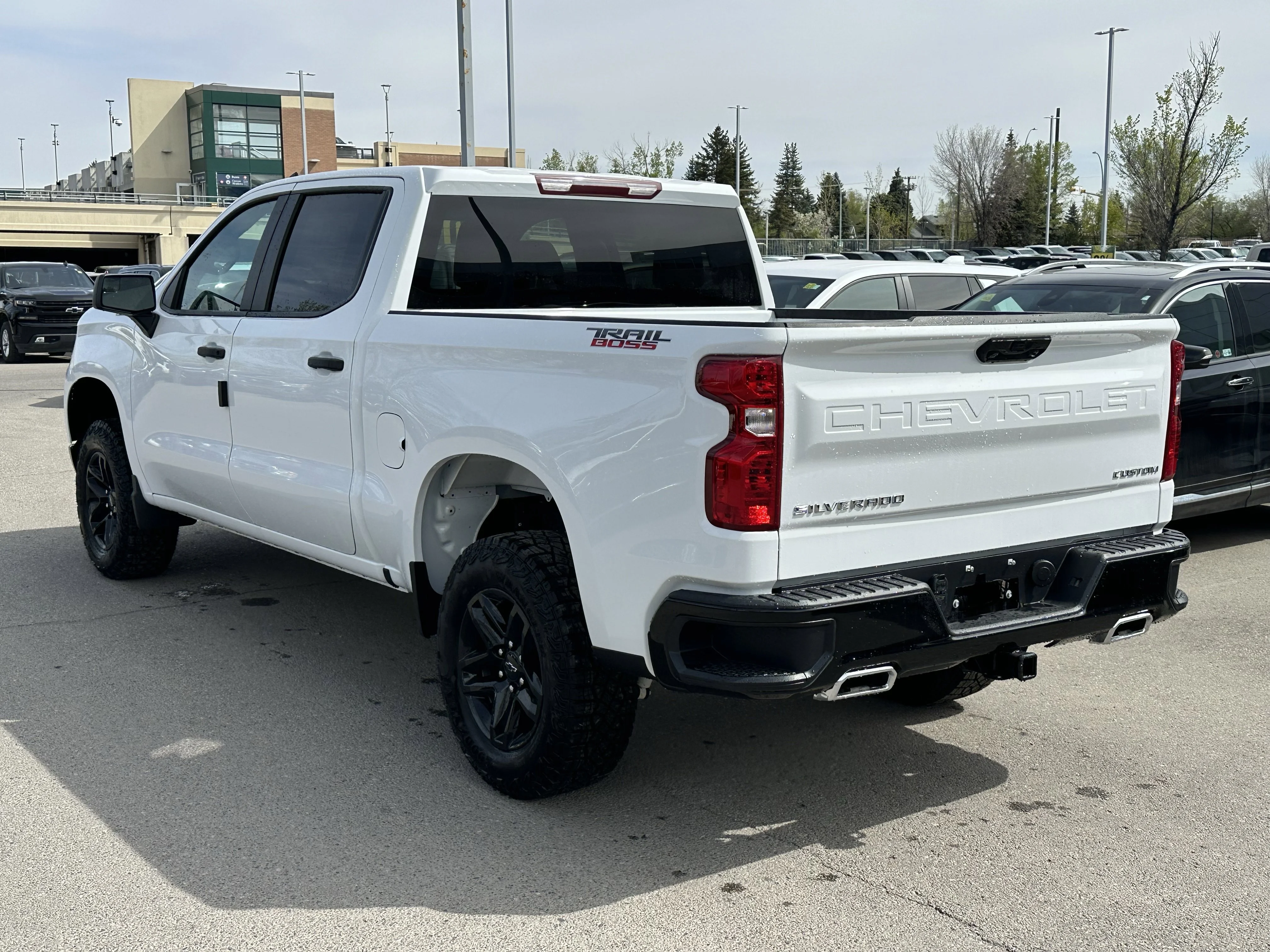 New 2026 Summit White Chevrolet Custom Trail Boss image 4