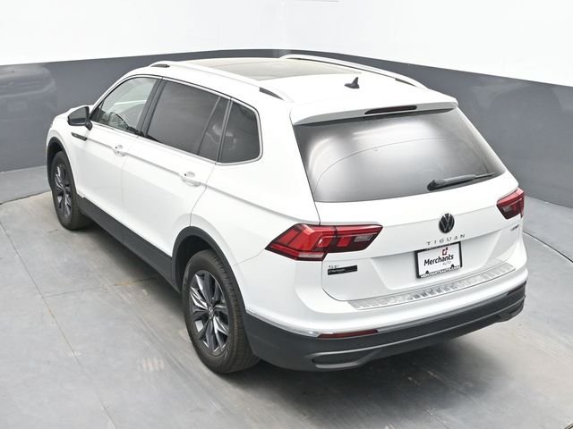 Used 2022 White Volkswagen 2.0T SE image 15