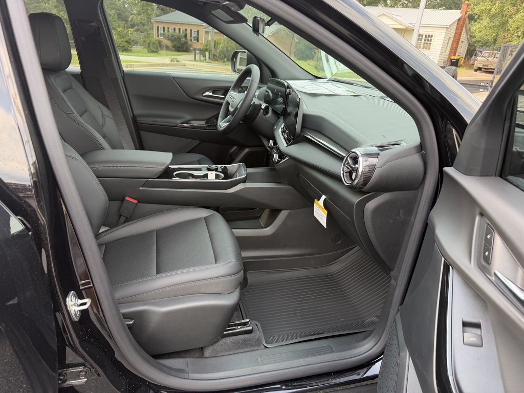 New 2027 Mosaic Black Metallic Chevrolet LT image 21