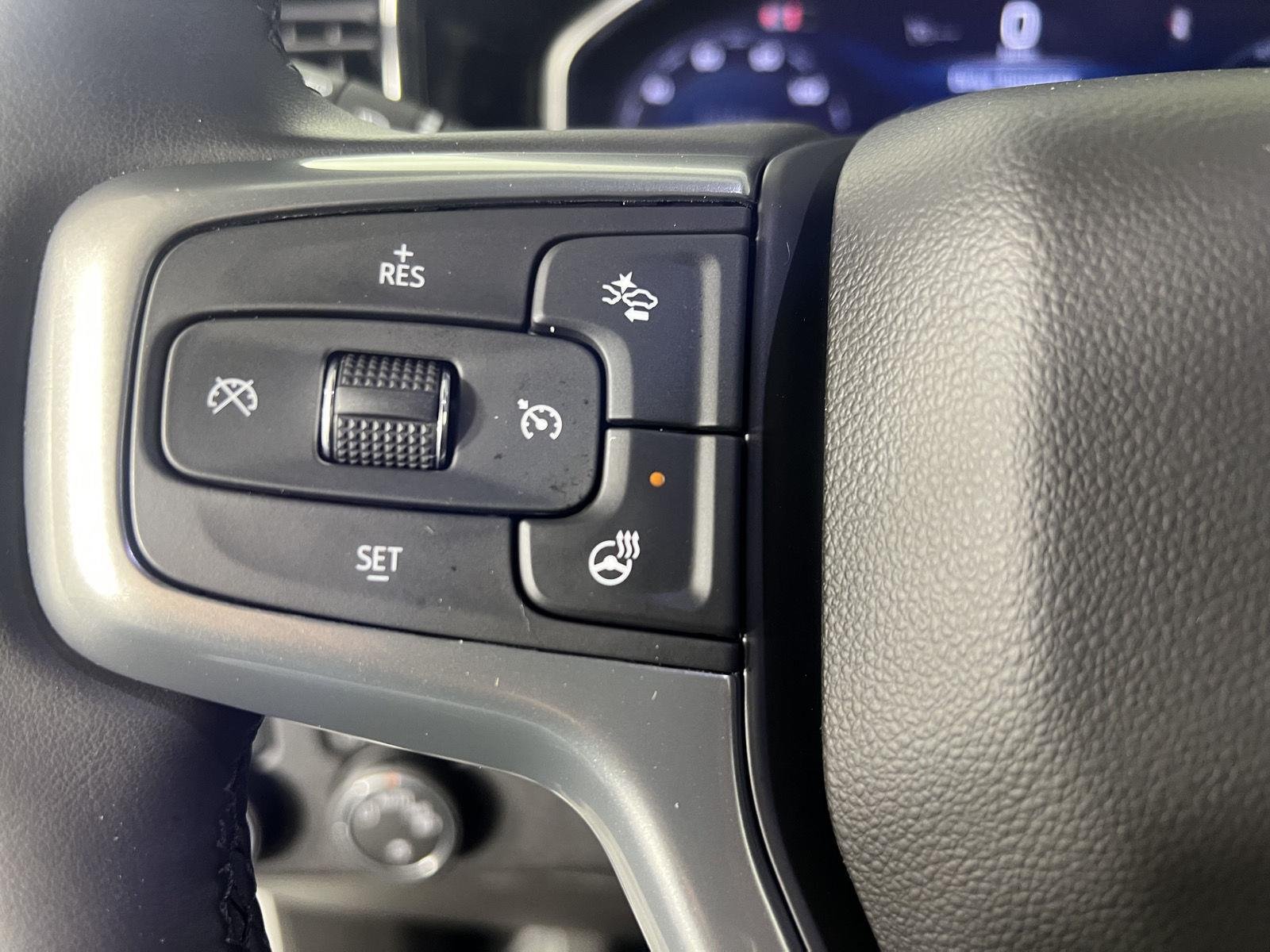 Used 2026 Summit White Chevrolet LT (2FL) image 18