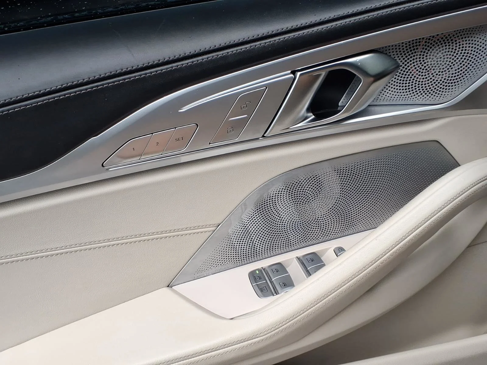 Used 2020 Mineral White Metallic BMW M850i image 26