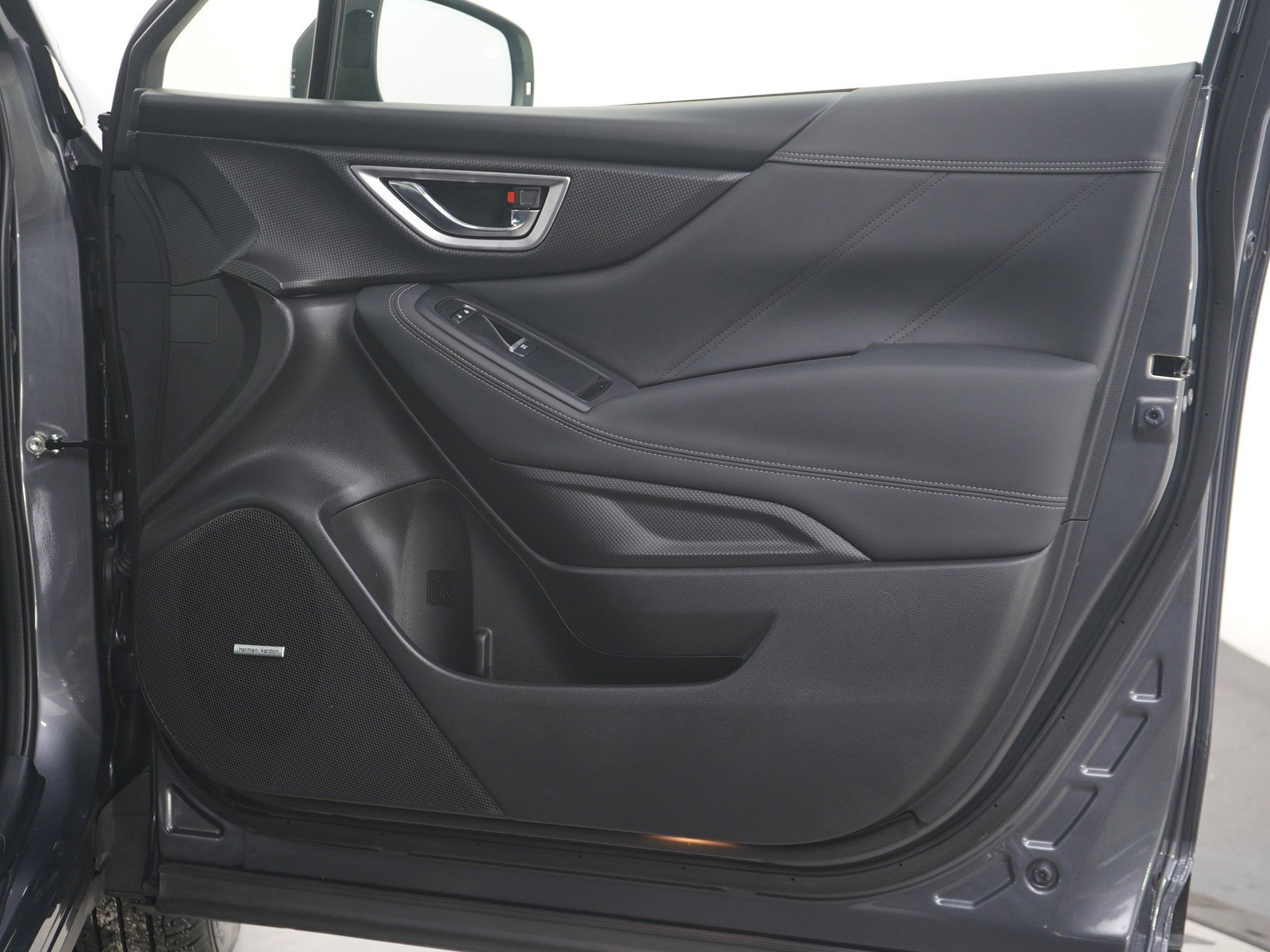 Used 2023 Magnetite Gray Metallic Subaru Touring image 12