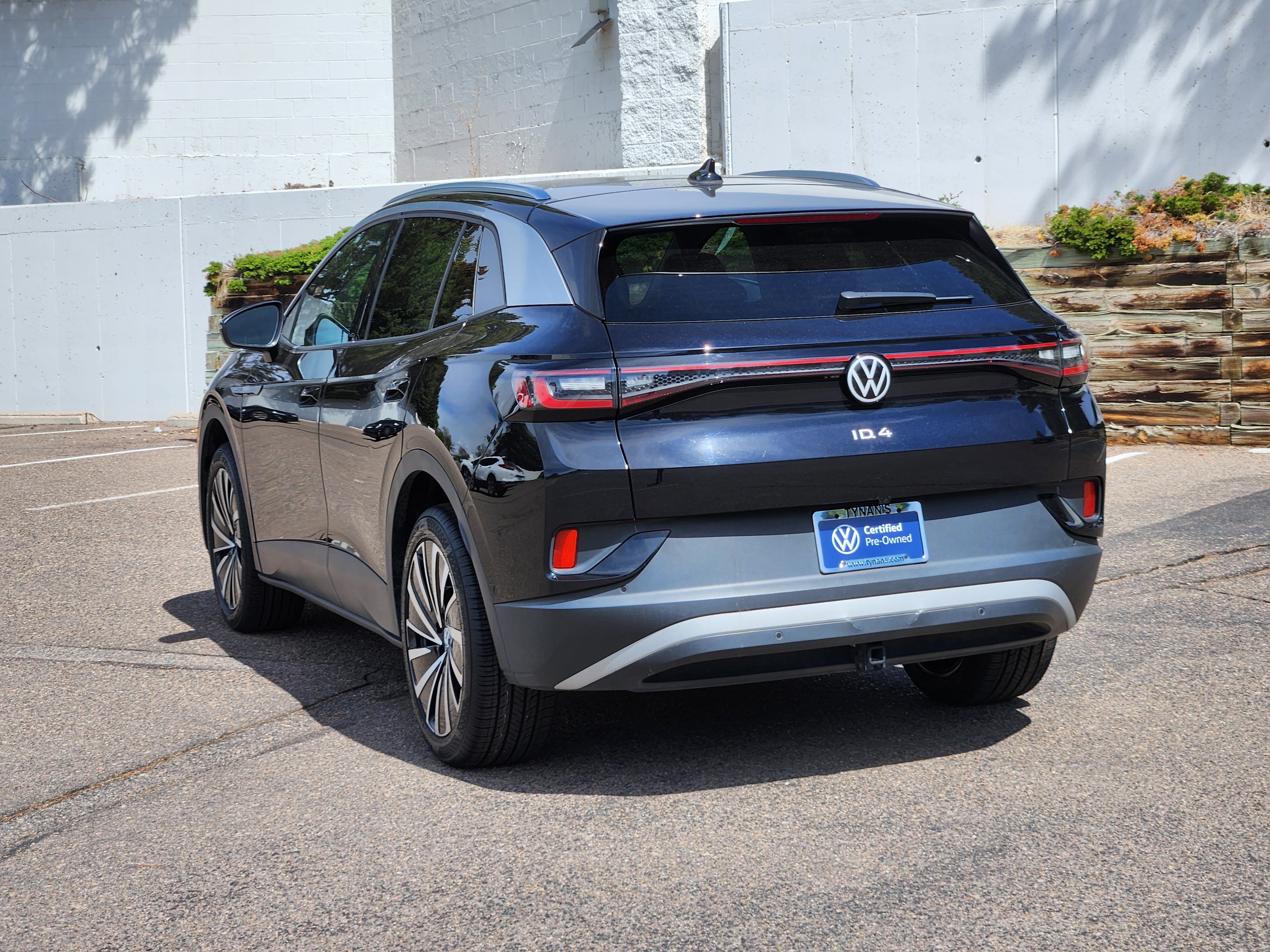 Certified Used 2023 Black Volkswagen Pro S Plus image 5
