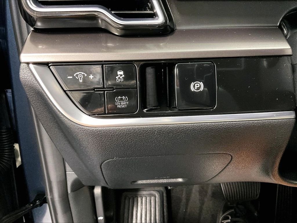Used 2023 Gray Kia EX image 25