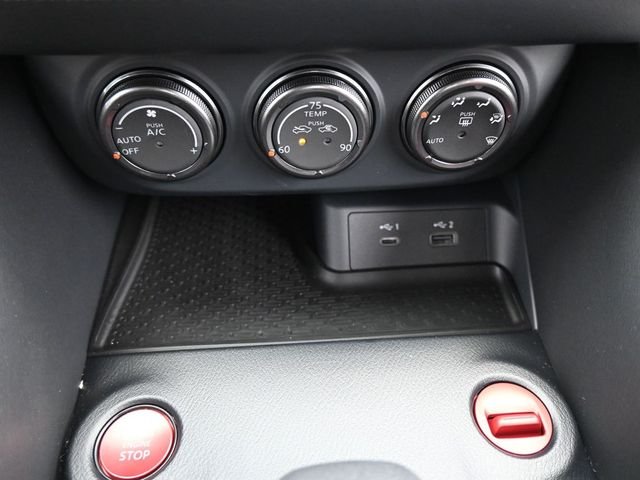 2025 Nissan Z NISMO - Photo 22