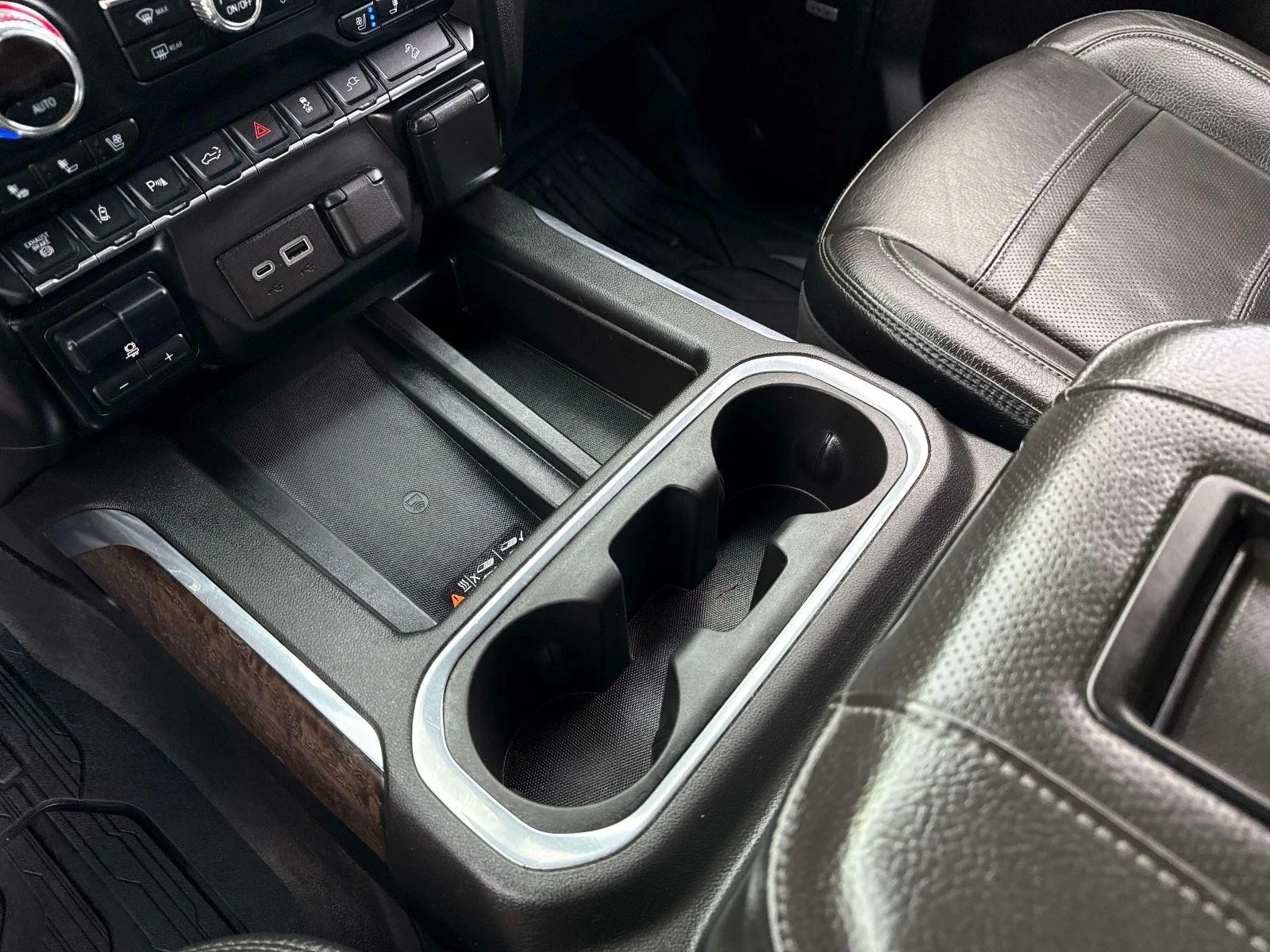 2022 GMC Sierra 2500HD Denali - Photo 25