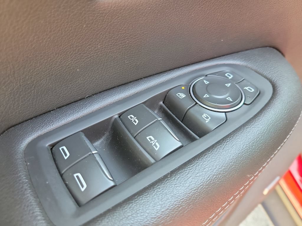 Used 2021 INFRARED TINTCOAT Cadillac AWD Premium Luxury image 19