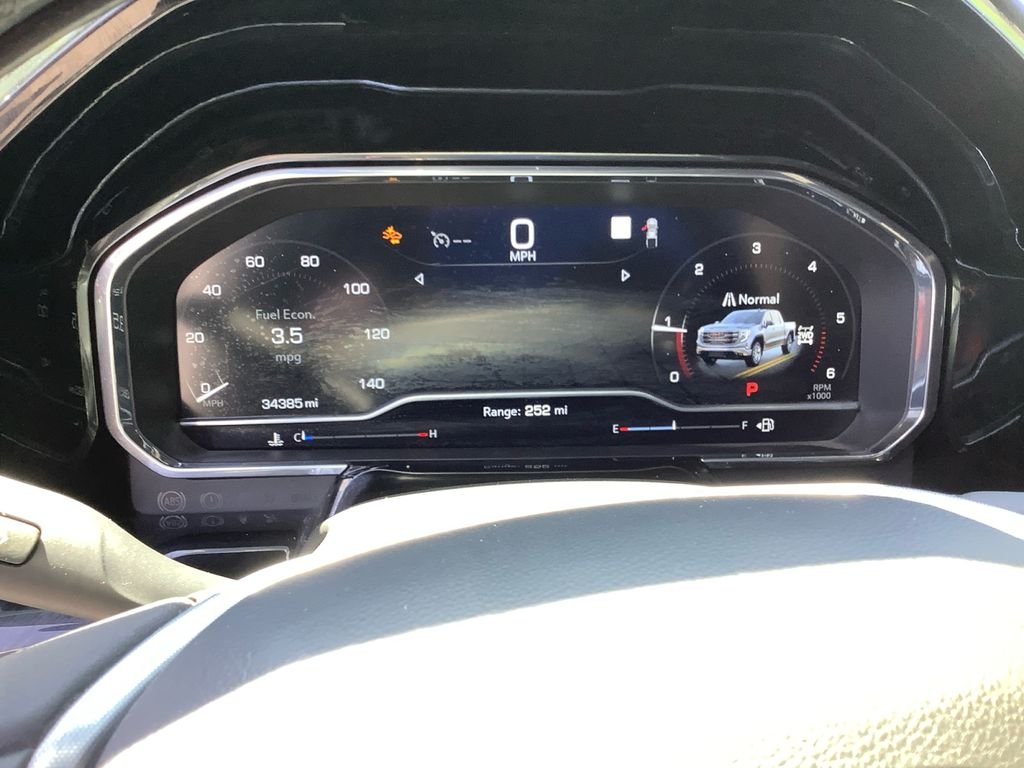 Used 2023 White GMC SLT image 10