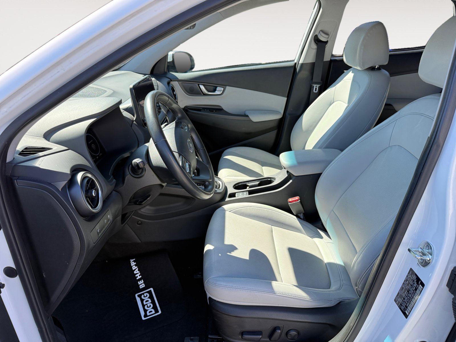 Used 2023 Lunar White HYUNDAI Limited image 10
