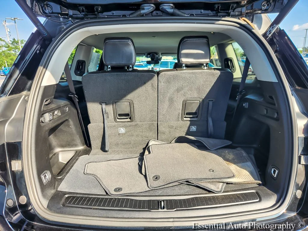 Used 2023 Black Jeep Limited image 18
