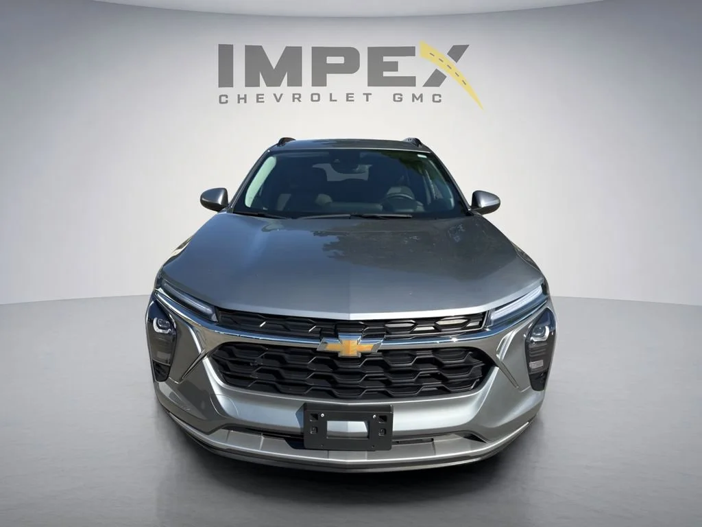 Used 2025 Sterling Gray Metallic Chevrolet LT image 8