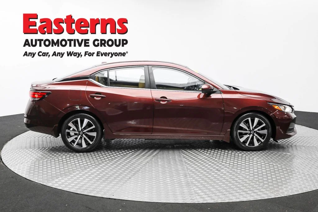 Used 2022 Red Nissan SV image 4