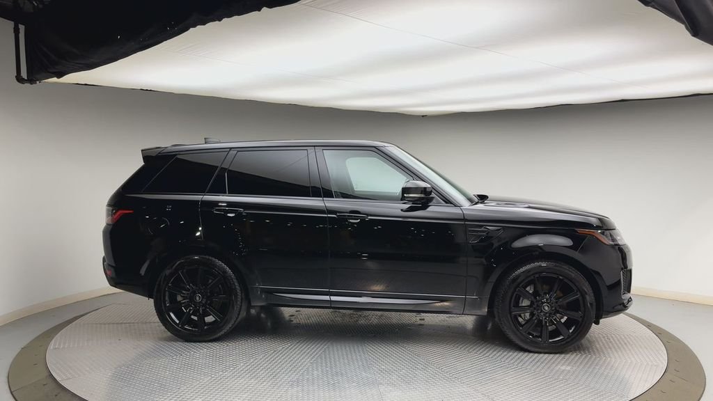 Used 2022 Santorini Black Metallic Land Rover HSE Silver Edition image 9