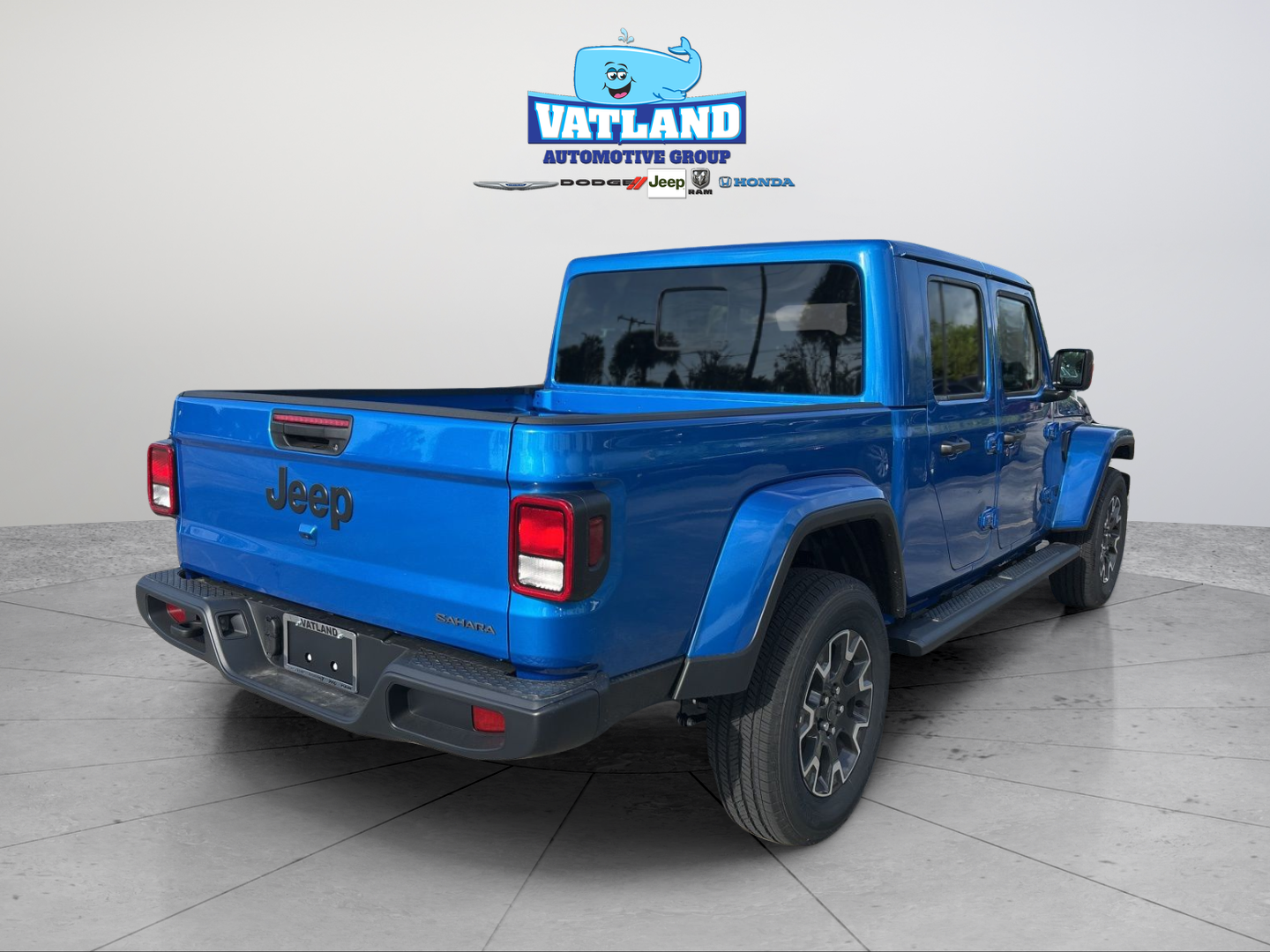 New 2026 Hydro Blue Pearl-Coat Exterior Paint Jeep Sahara image 5