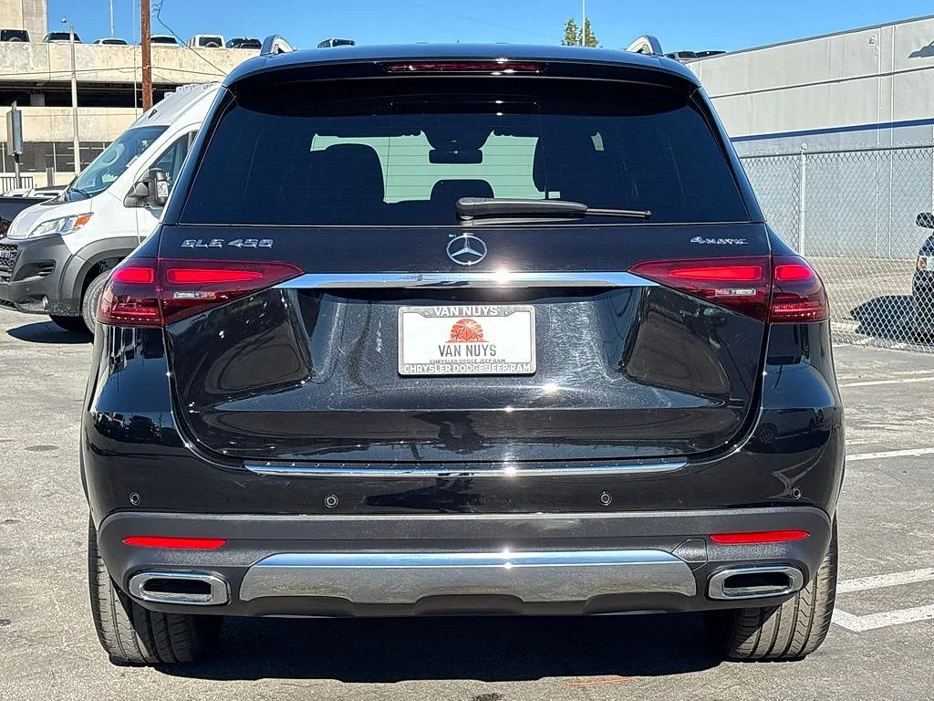 Used 2025 Black Mercedes-Benz GLE 450 4MATIC® image 5