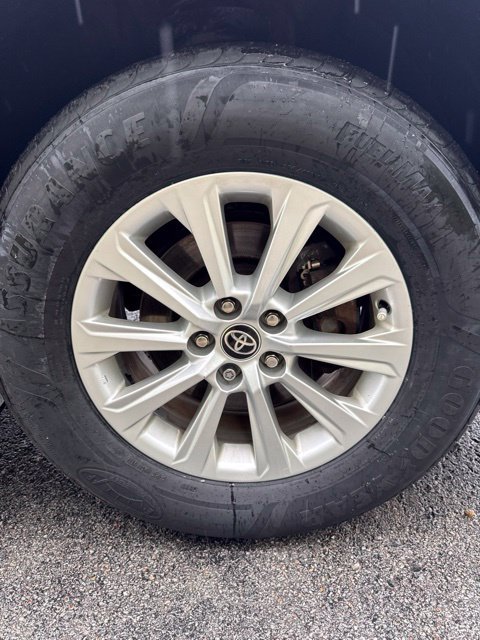 Used 2024 White Toyota XLE image 9