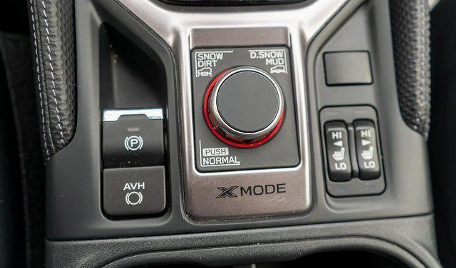 Used 2023 Ice Silver Metallic Subaru Limited image 31