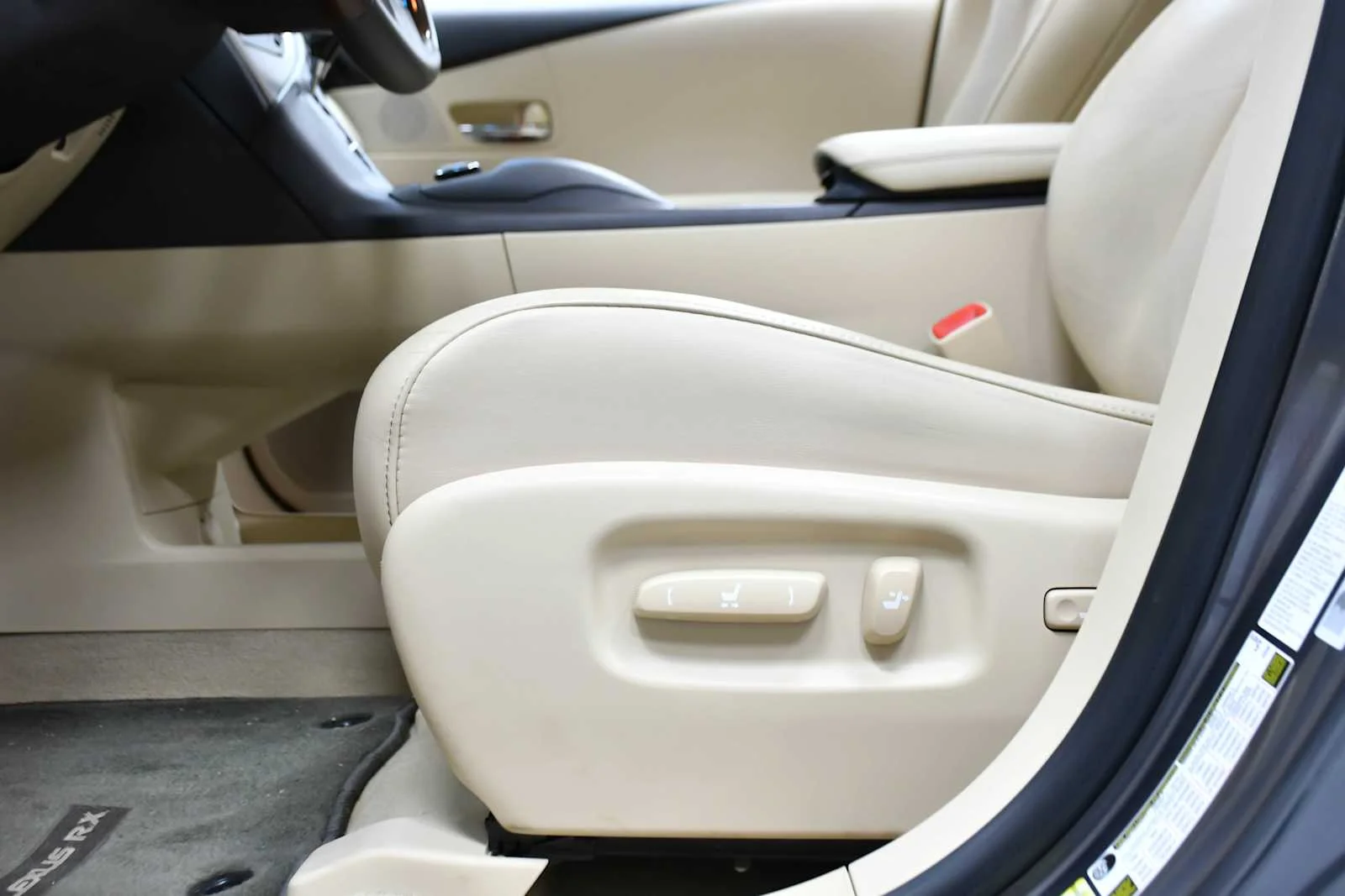 Used 2013 Nebula Gray Pearl Lexus  image 15