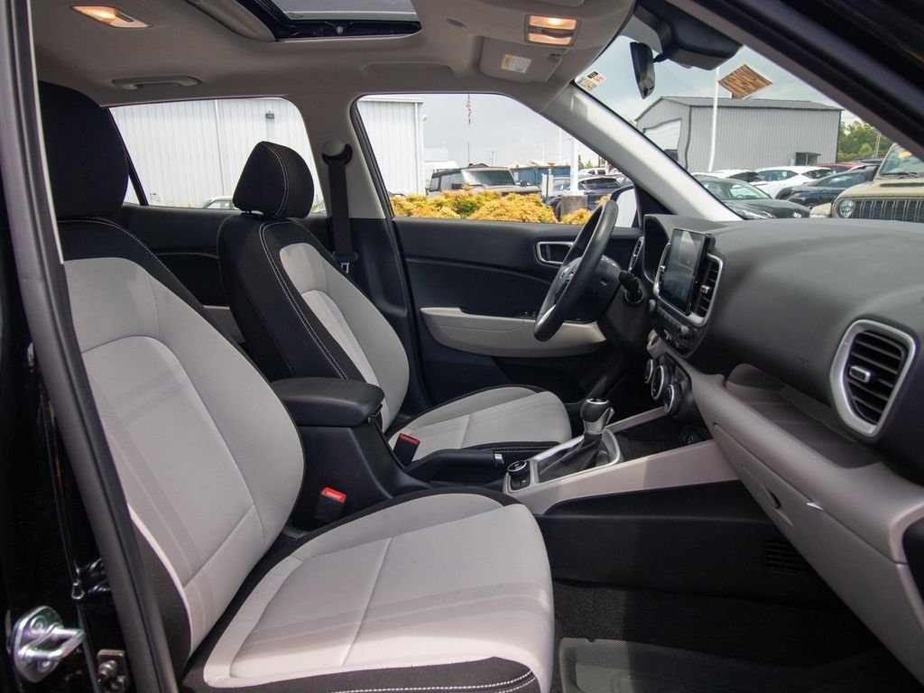 2026 Hyundai Venue SEL - Photo 17