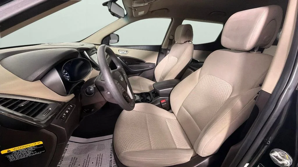 Used 2018 Black Hyundai 2.4L image 17