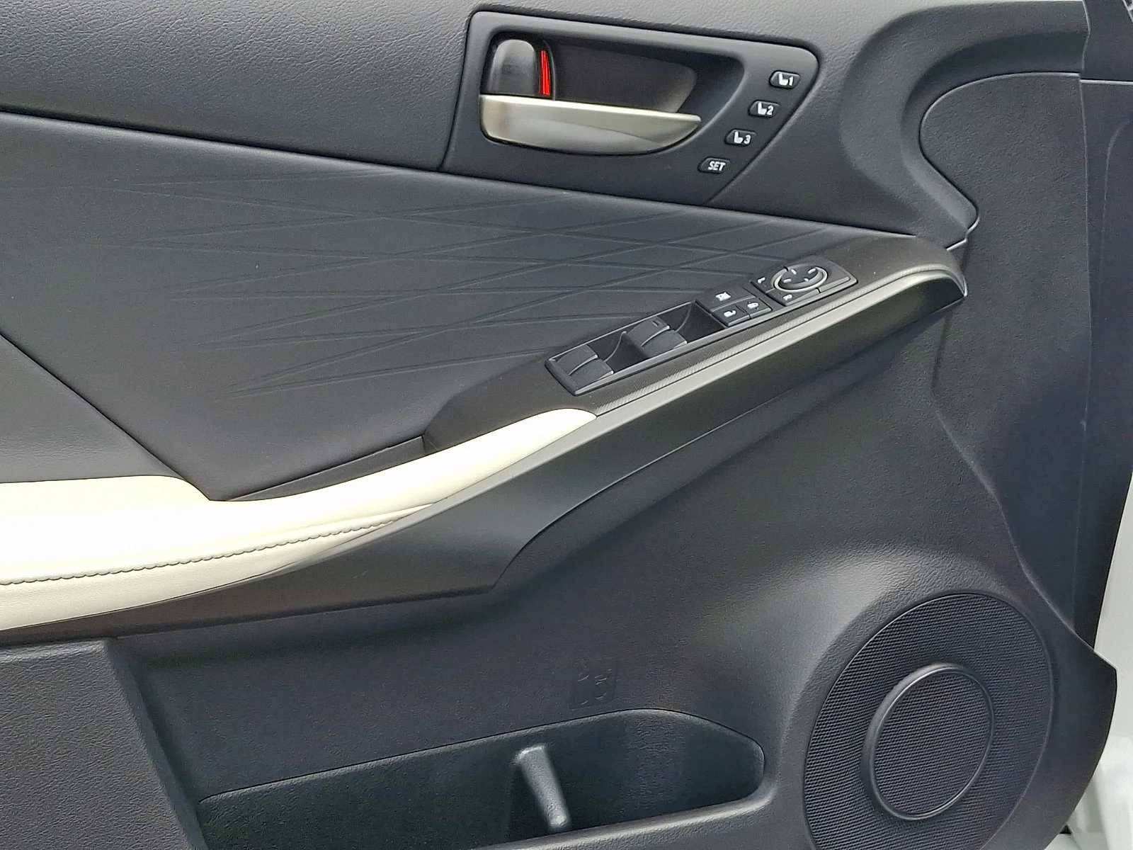 Certified Used 2023 ULTRA WHITE Lexus  image 12