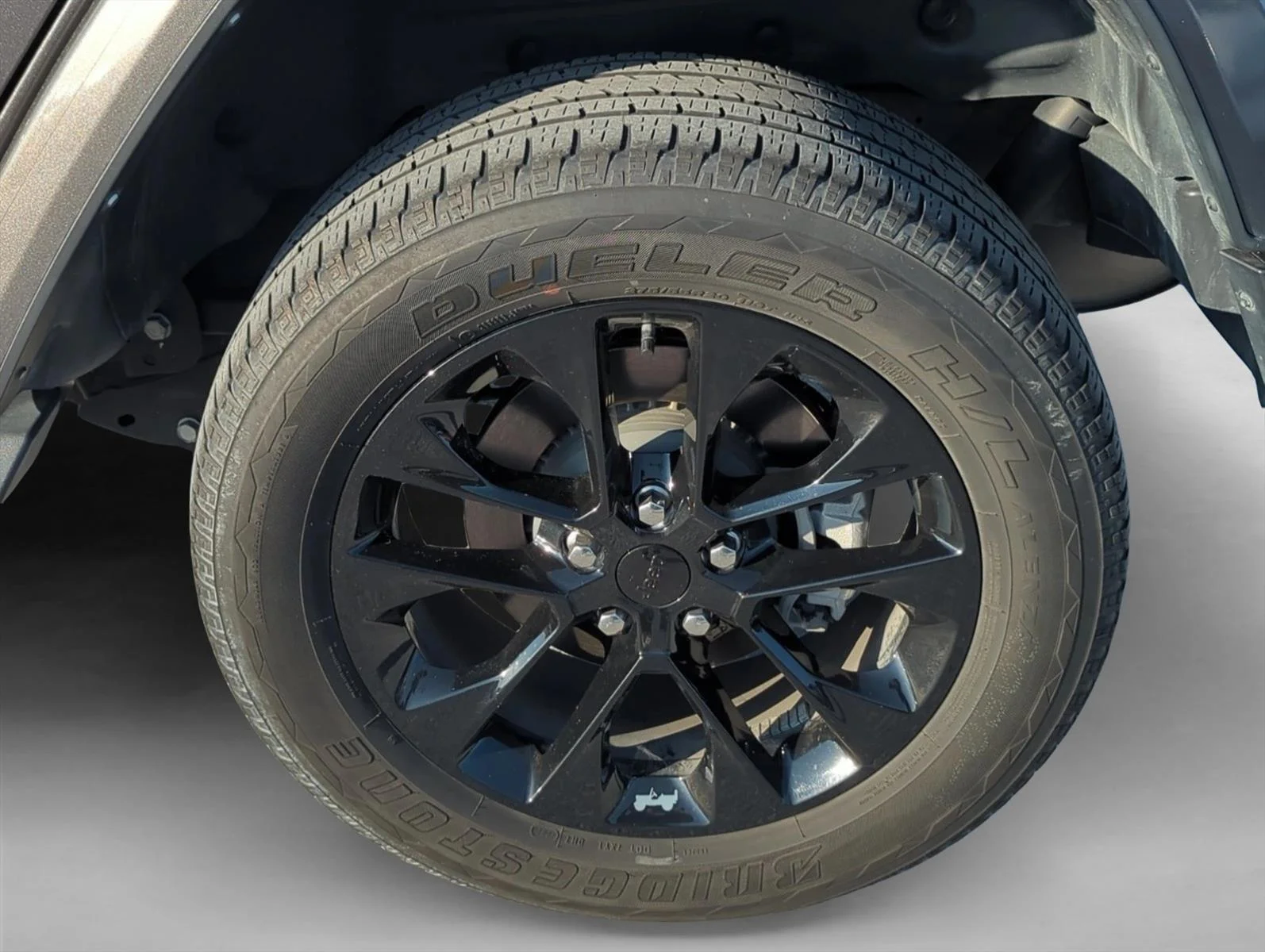 Used 2021 Granite Crystal Me Jeep Unlimited Sahara High Altitude image 8