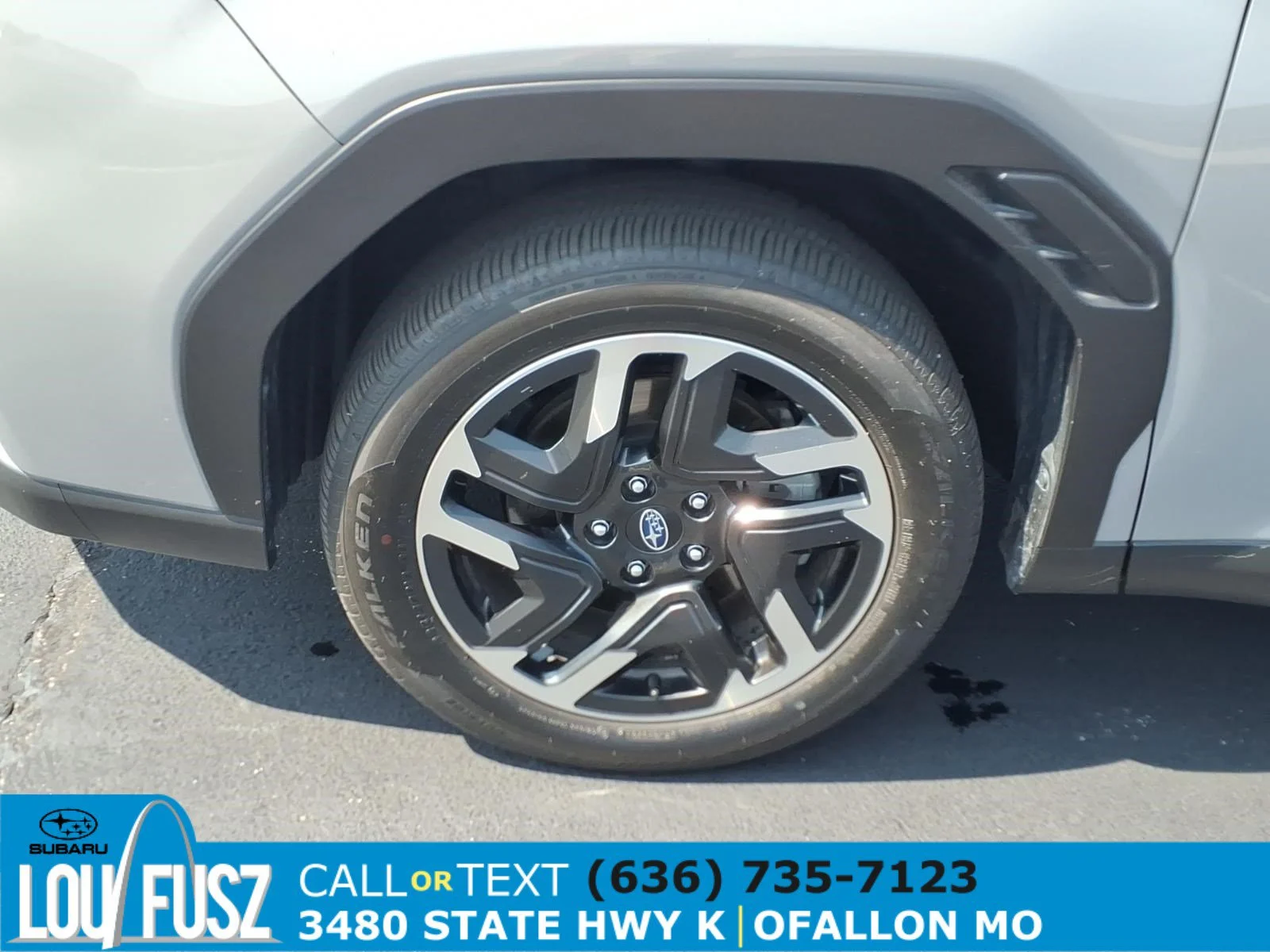 Used 2025 River Rock Pearl Subaru Limited image 31