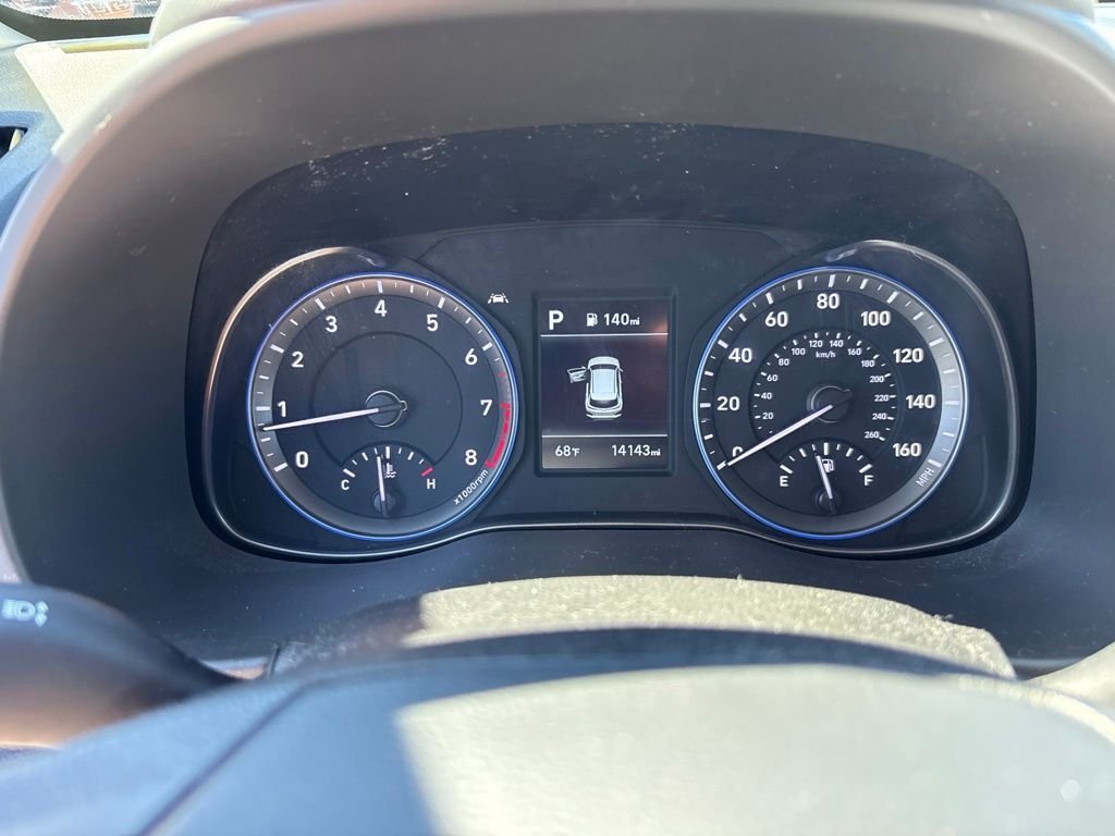 Used 2020 Black Hyundai SE image 19