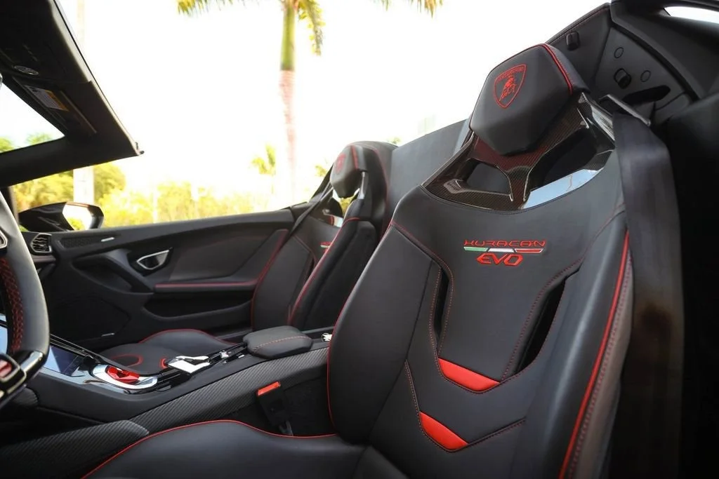 Used 2020 Nero Noctis Lamborghini Base image 47
