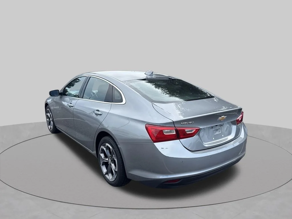 Used 2024 Sterling Gray Metallic Chevrolet LT image 6