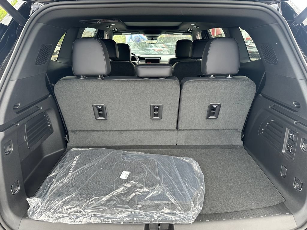 2026 GMC Acadia Denali - Photo 6