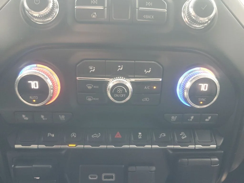 Used 2021 Black GMC Denali image 27