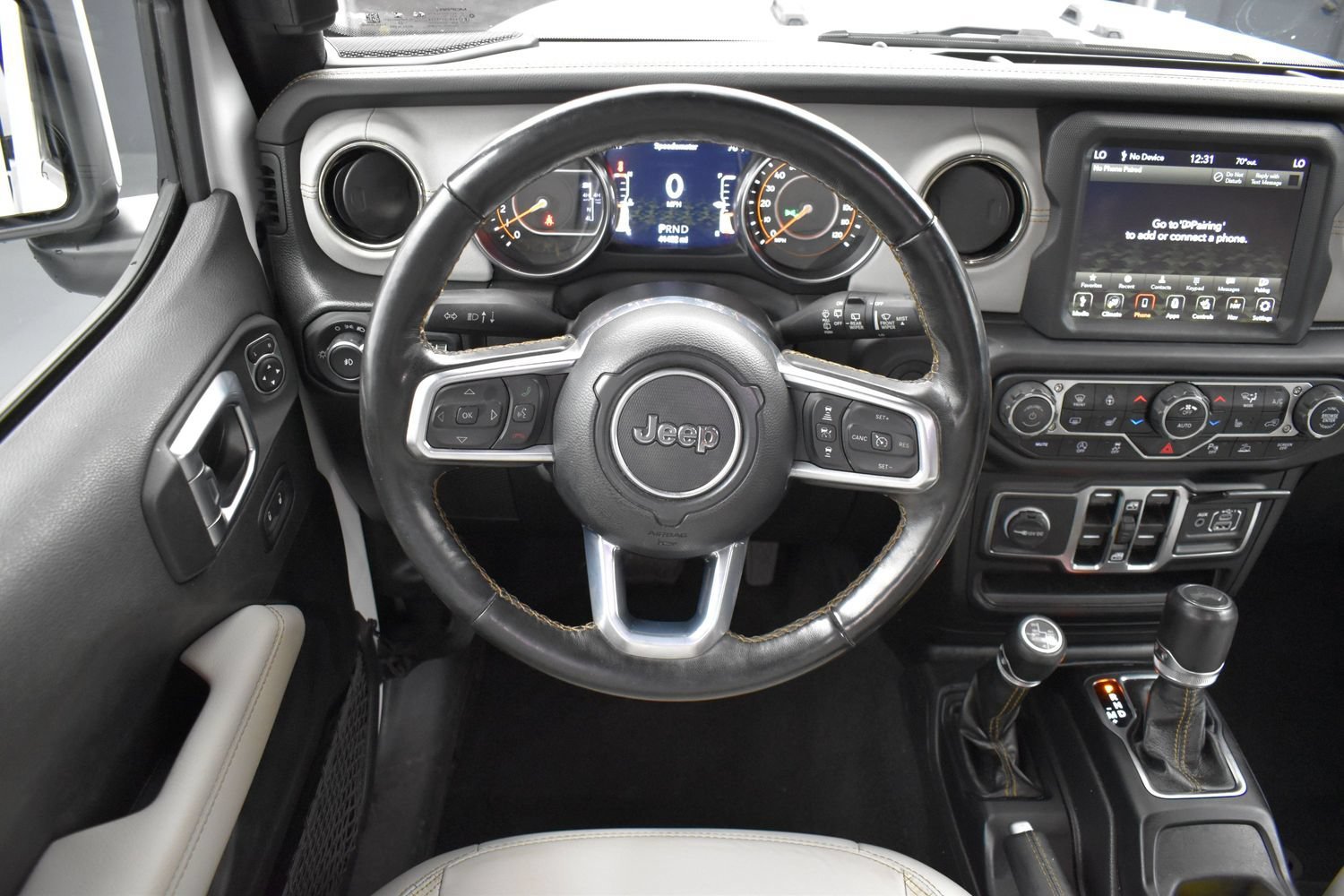 Used 2022 Bright White Clearcoat Jeep Unlimited High Altitude image 17