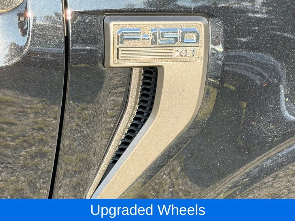 Used 2023 Black Ford XLT image 13