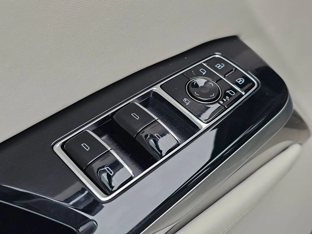New 2026 Black Raven Cadillac Platinum Luxury image 25