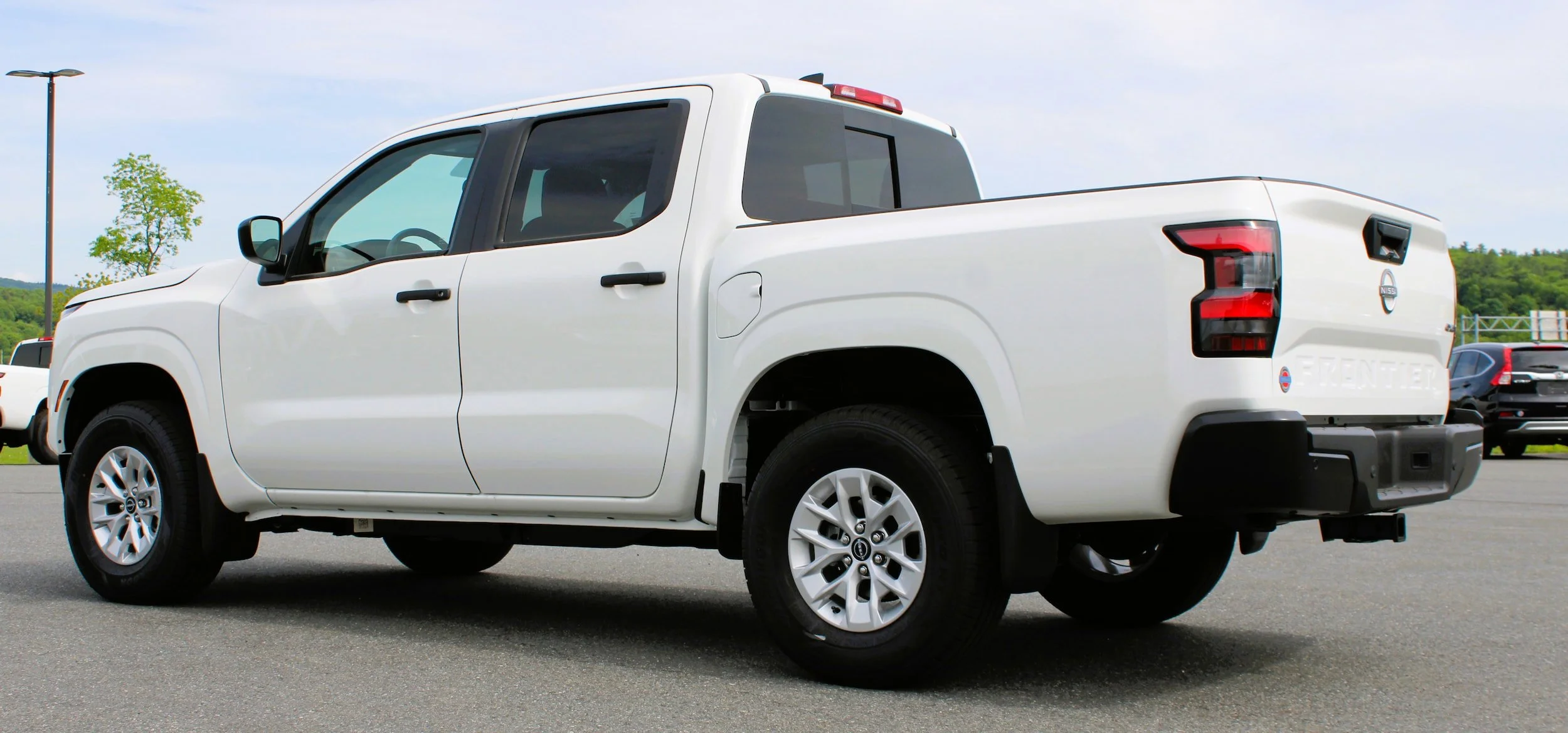 New 2026 Glacier White Nissan Crew Cab S image 12