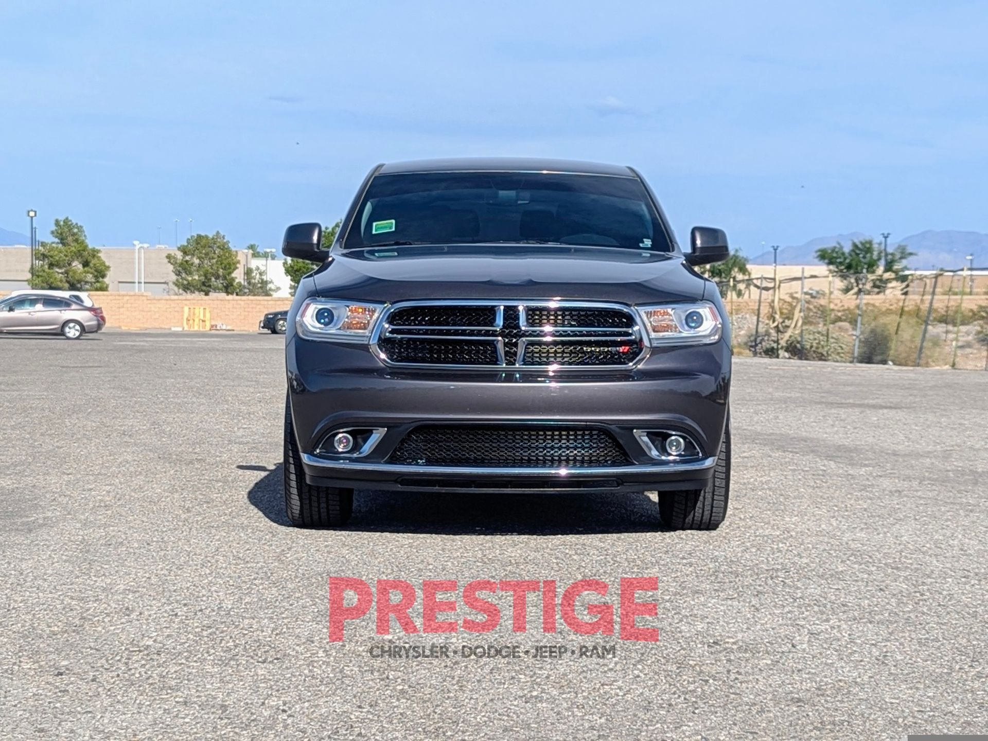 Used 2018 Gray Dodge SXT image 3