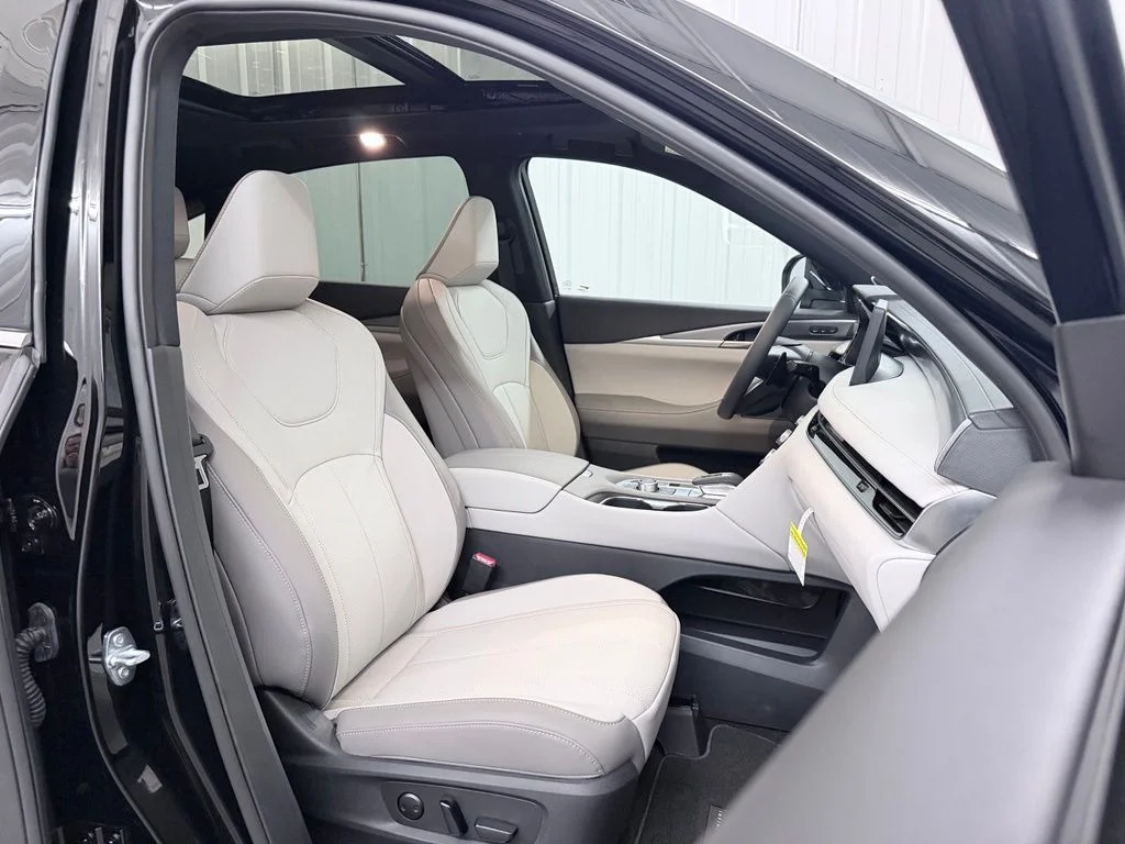 New 2027 BLACK OBSIDIAN INFINITI Luxe AWD image 48