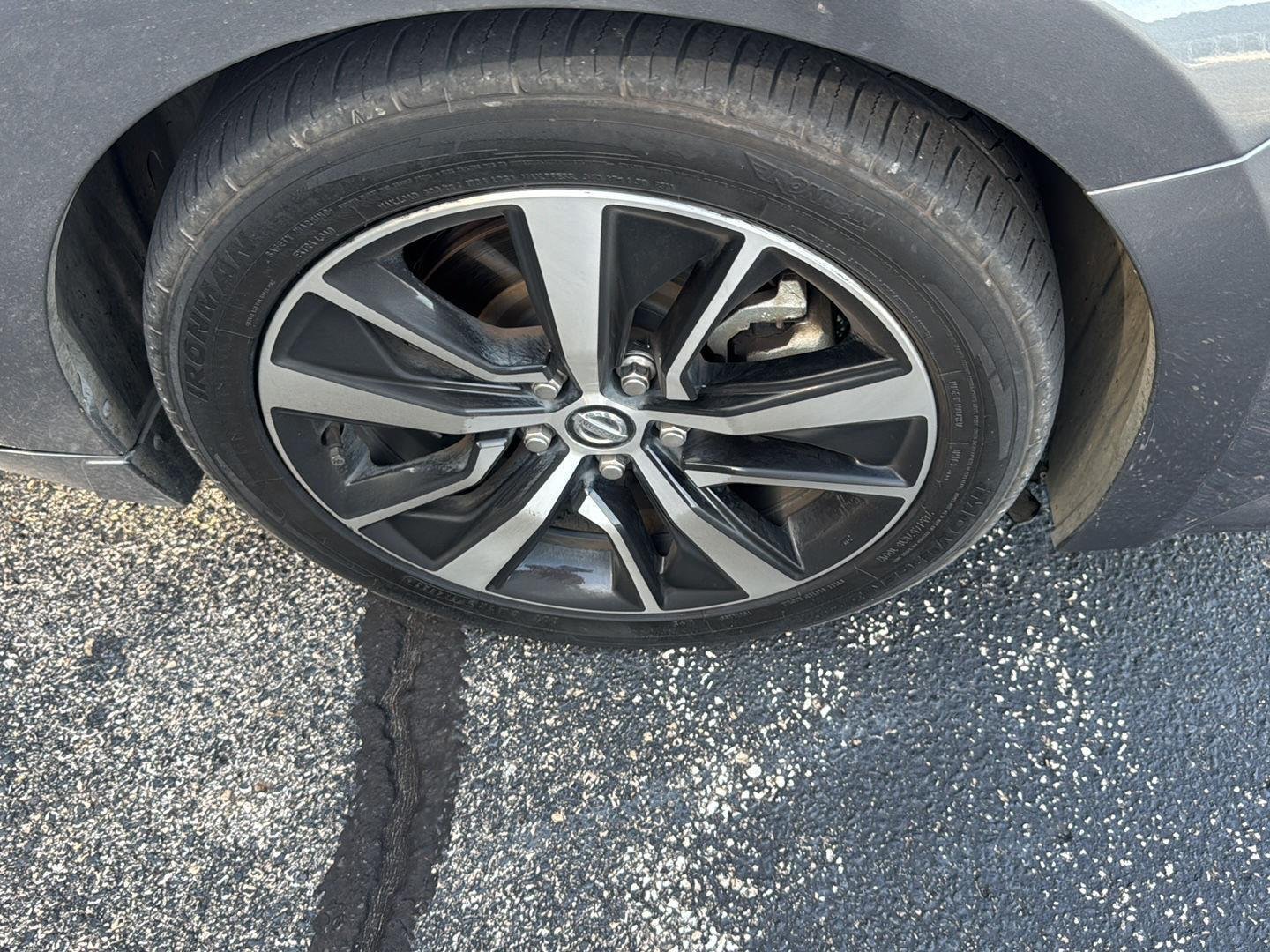 Used 2021 Gun Metallic Nissan SV image 9