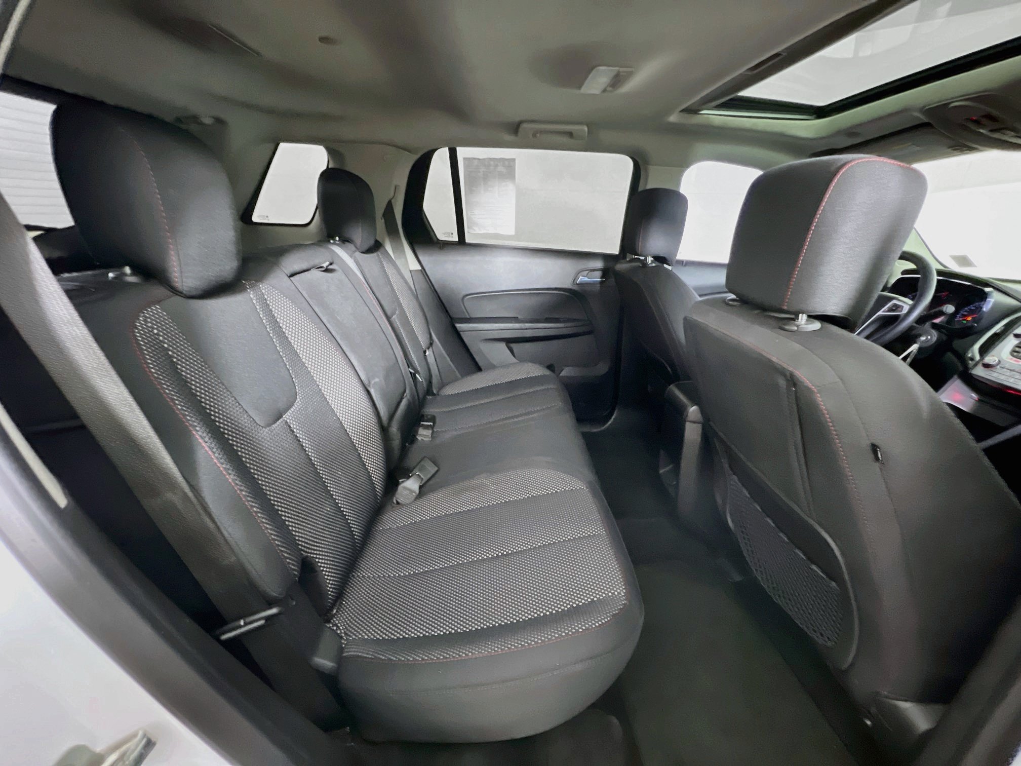 Used 2012 Olympic White GMC SLE-2 image 37