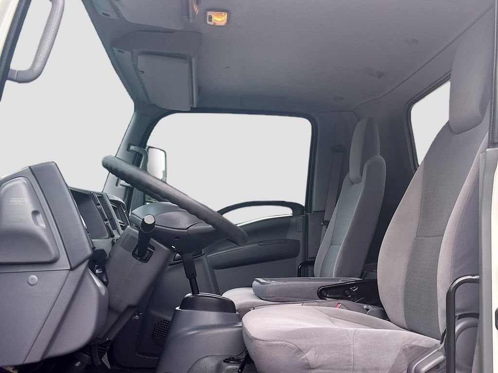 Used 2021 Arc White Chevrolet Base image 32