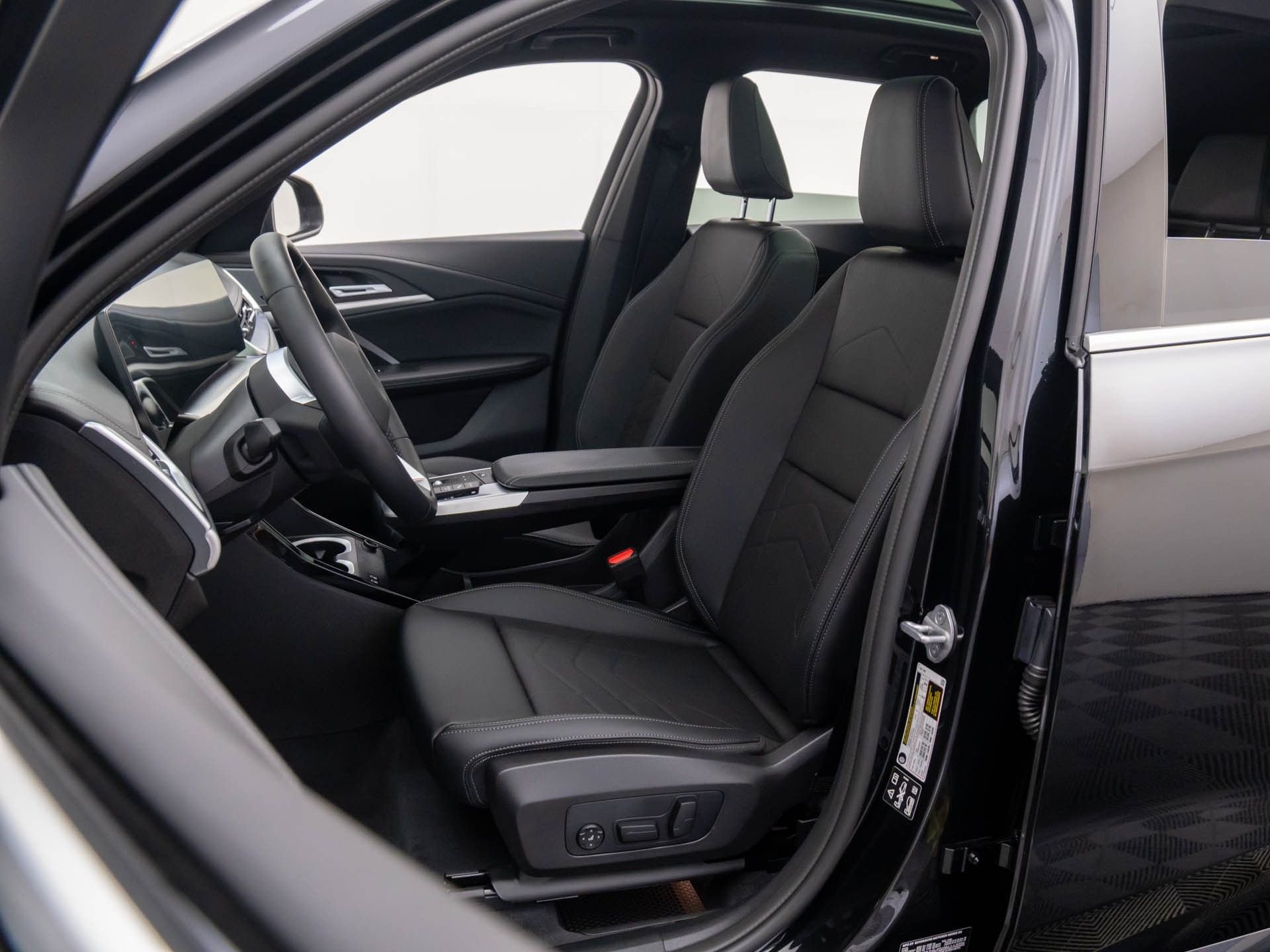 New 2026 Black Sapphire Metallic BMW xDrive28i image 15