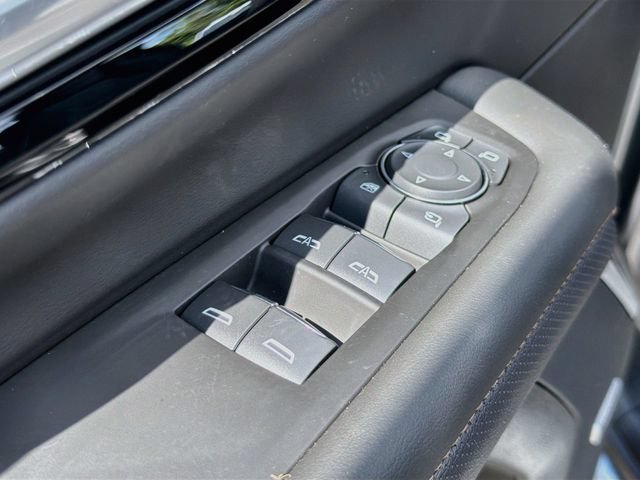 2026 Chevrolet Suburban High Country - Photo 19